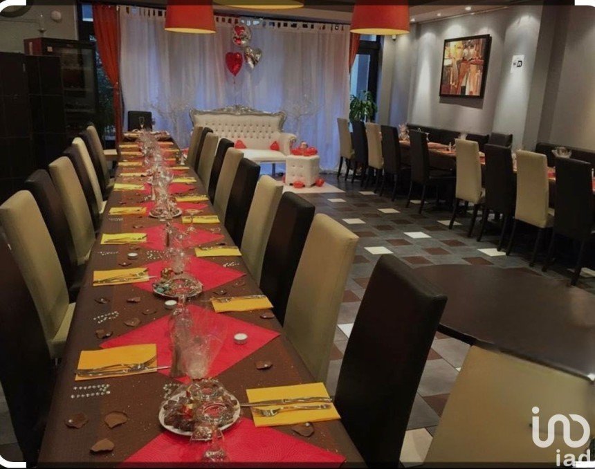 Restaurant of 125 m² in Clichy (92110)