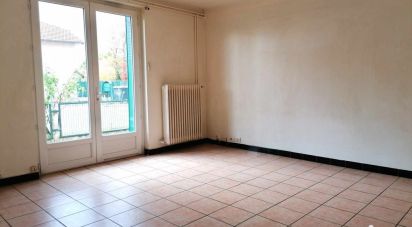 House 4 rooms of 107 m² in Ambérieux-en-Dombes (01330)