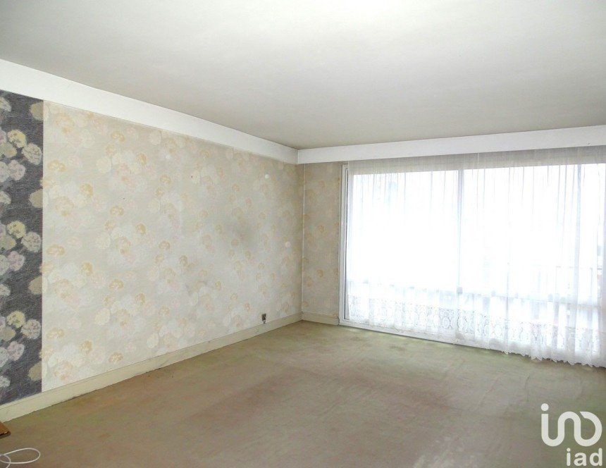 Apartment 3 rooms of 74 m² in Romainville (93230)