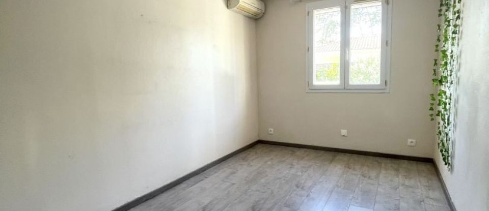 House 4 rooms of 105 m² in Névian (11200)