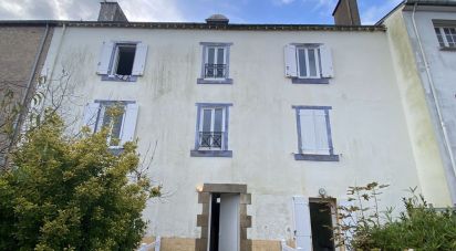 Building in Auray (56400) of 260 m²