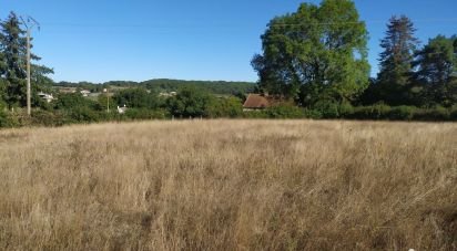 Land of 1,800 m² in Nolay (21340)