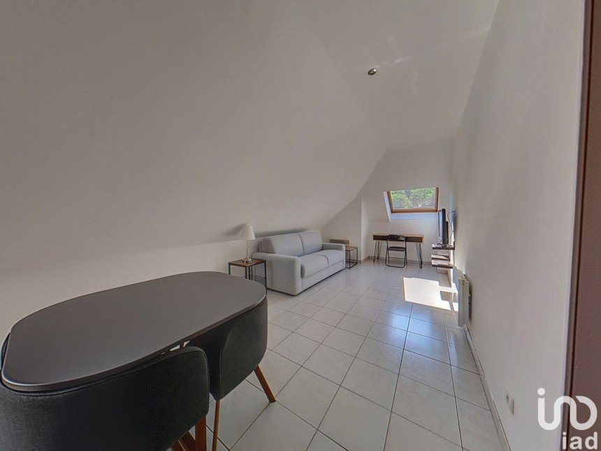 Apartment 1 room of 28 m² in Ottange (57840)