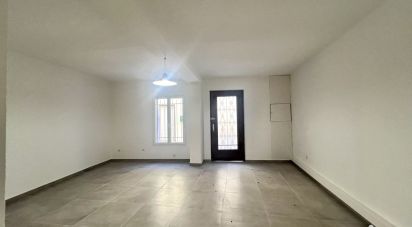 House 5 rooms of 110 m² in Saint-Gilles (30800)