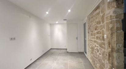 Maison 5 pièces de 110 m² à Saint-Gilles (30800)
