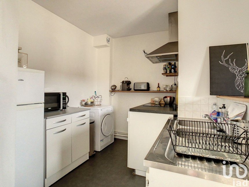 Appartement 2 pièces de 34 m² à Saint-Germain-de-la-Grange (78640)
