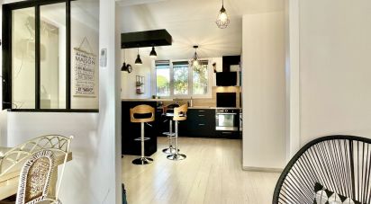 Apartment 3 rooms of 67 m² in Fréjus (83600)