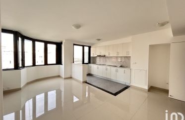 Apartment 3 rooms of 65 m² in Pantin (93500)