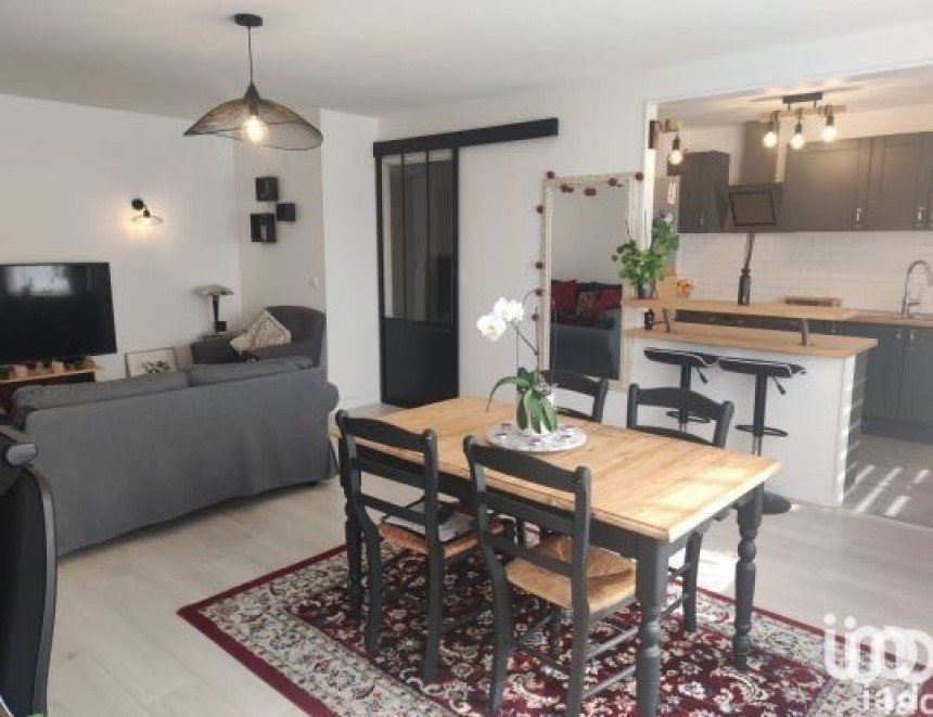 Apartment 4 rooms of 75 m² in Cambrai (59400)