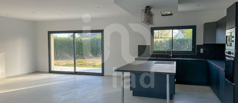 House 5 rooms of 133 m² in Vaux (03190)