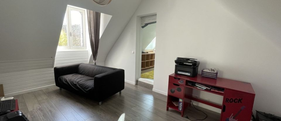 House 9 rooms of 176 m² in Gennes-Val de Loire (49350)