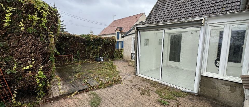House 4 rooms of 95 m² in Issoudun (36100)