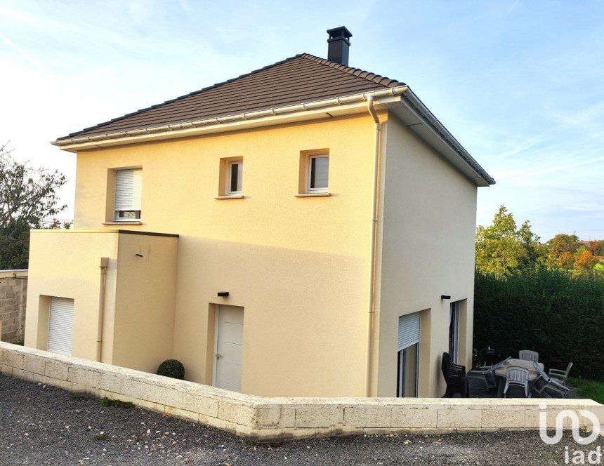 House 6 rooms of 108 m² in Gisors (27140)