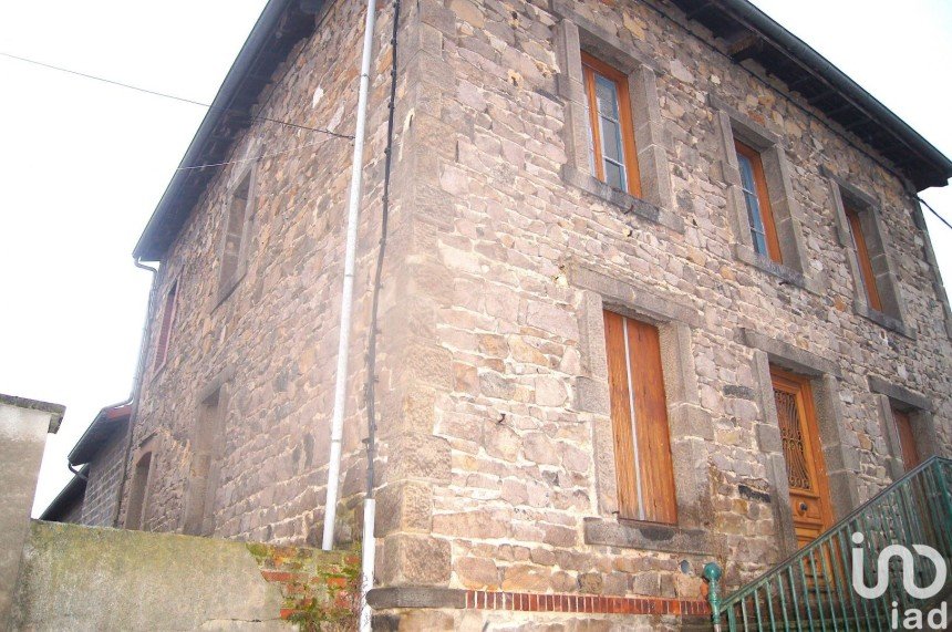 House 5 rooms of 200 m² in Sury-le-Comtal (42450)