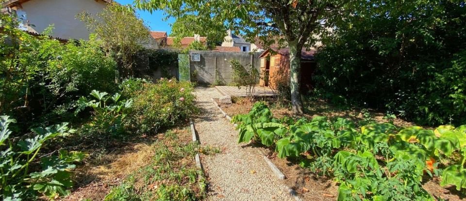 House 3 rooms of 58 m² in Availles-Limouzine (86460)