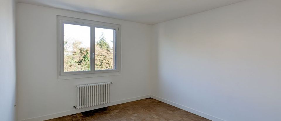 Apartment 3 rooms of 81 m² in Annecy (74000)