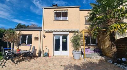 House 7 rooms of 145 m² in Montsoult (95560)