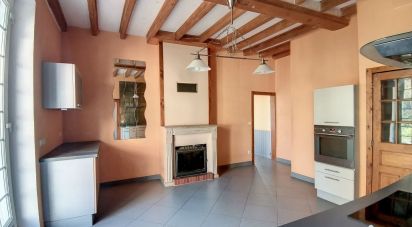 House 7 rooms of 105 m² in Escamps (89240)