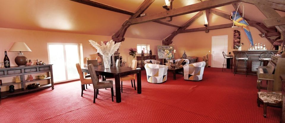 Farm 10 rooms of 2,500 m² in Le Coudray-Montceaux (91830)