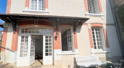 House 7 rooms of 183 m² in Champsevraine (52500)
