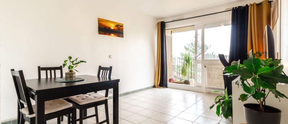 Apartment 3 rooms of 60 m² in Les Mureaux (78130)