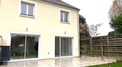 House 5 rooms of 110 m² in Magny-les-Hameaux (78114)