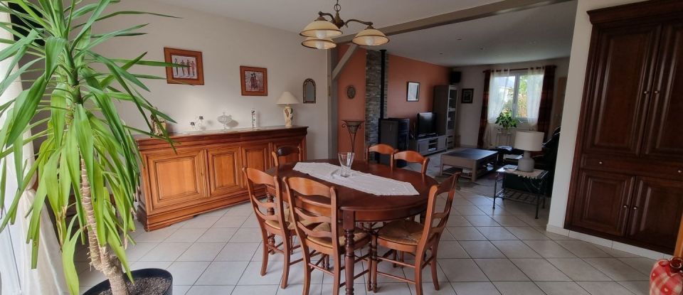 House 6 rooms of 131 m² in Ancenis (44150)