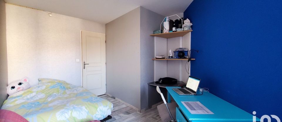 Apartment 6 rooms of 115 m² in Saint-Martin-d'Hères (38400)