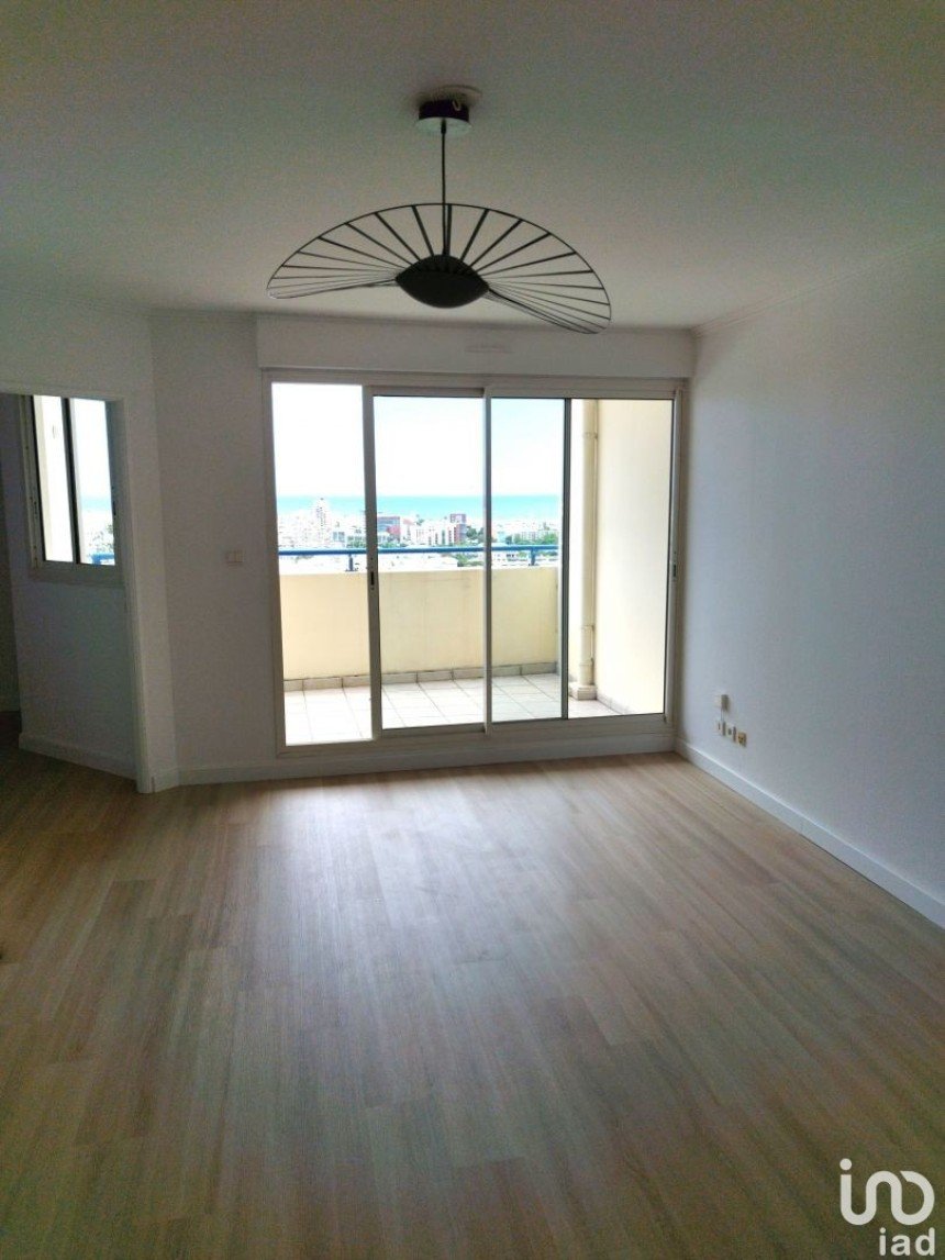 Apartment 1 room of 33 m² in Saint-Denis (97400)