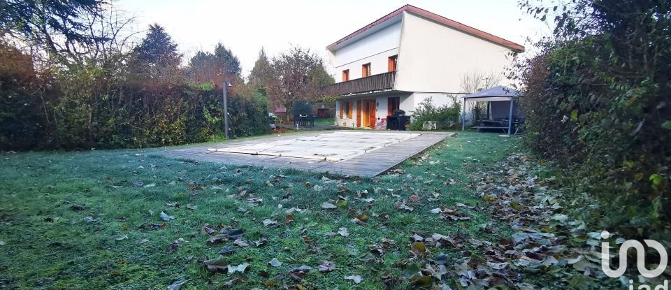 House 5 rooms of 143 m² in Champ-sur-Drac (38560)