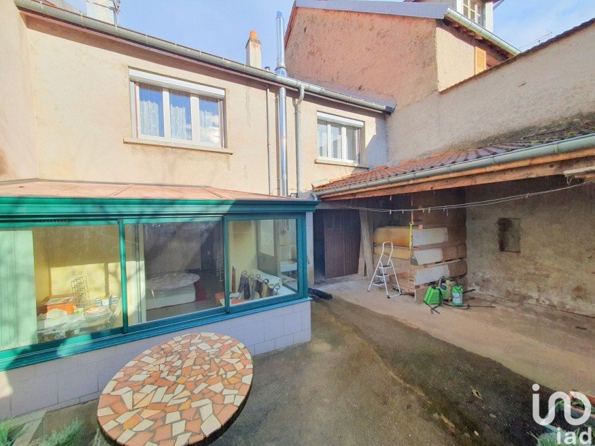 House 4 rooms of 111 m² in Jussey (70500)