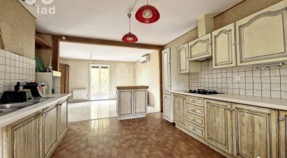 House 4 rooms of 100 m² in Trespoux-Rassiels (46090)