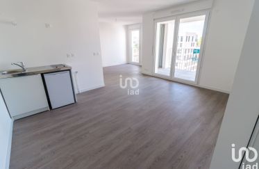 Apartment 1 room of 34 m² in Bobigny (93000)