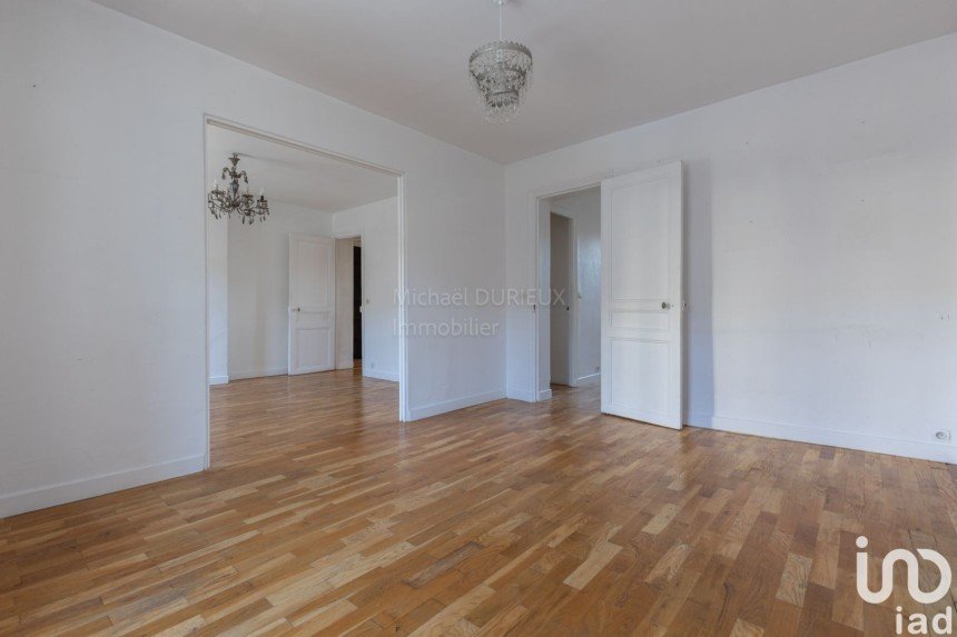 Apartment 4 rooms of 77 m² in Pantin (93500)