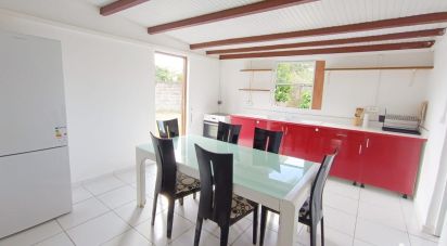 House 3 rooms of 70 m² in Les Abymes (97139)