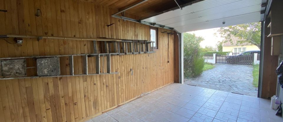 House 3 rooms of 89 m² in Guéret (23000)