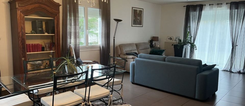 Maison 4 pièces de 130 m² à Terrasson-Lavilledieu (24120)