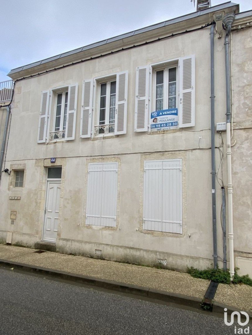 Immeuble de 100 m² à La Rochelle (17000)
