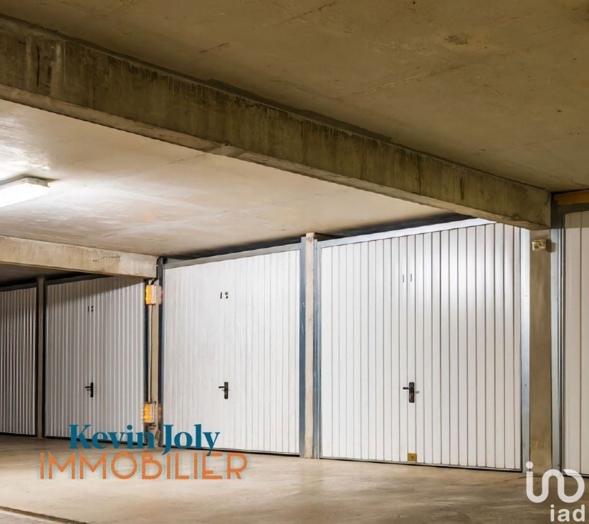 Parking/garage/box de 14 m² à Orléans (45000)