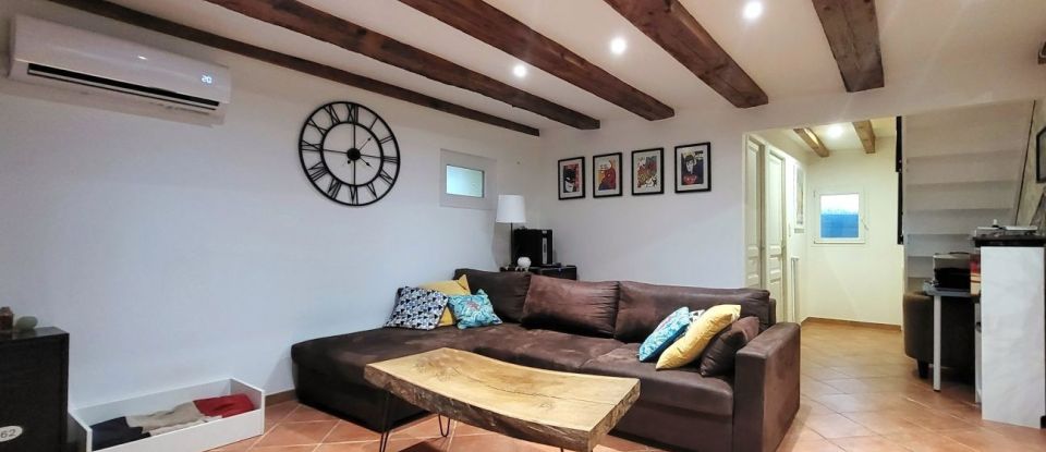 House 3 rooms of 97 m² in Solliès-Pont (83210)
