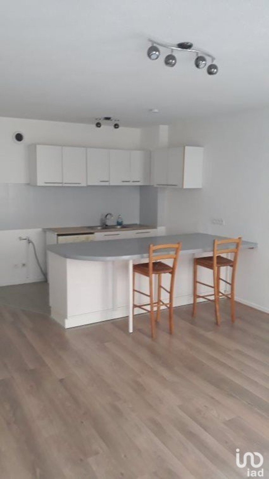 Apartment 3 rooms of 70 m² in Annonay (07100)