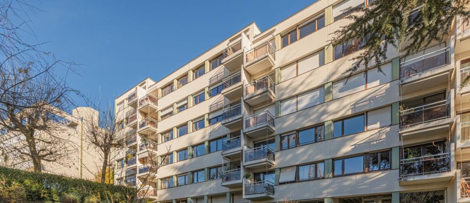 Apartment 3 rooms of 82 m² in Voiron (38500)