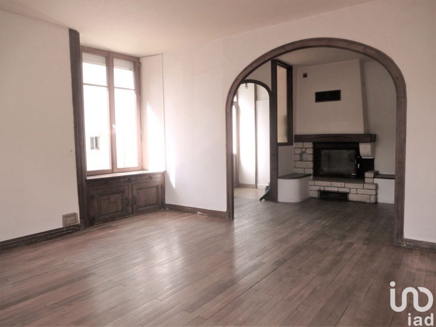 House 6 rooms of 170 m² in Breuil-Barret (85120)