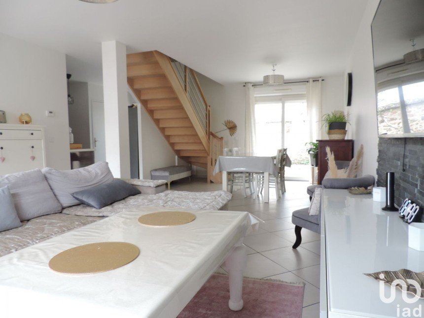 Maison 5 pièces de 107 m² à Corbeil-Essonnes (91100)