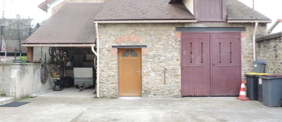 House 5 rooms of 107 m² in Corbeil-Essonnes (91100)