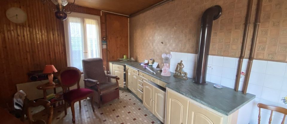 House 4 rooms of 145 m² in Gourgé (79200)
