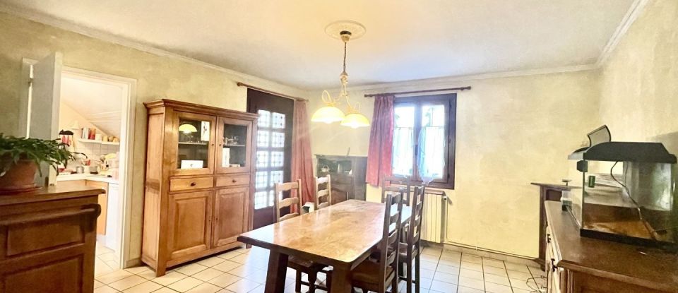 House 6 rooms of 143 m² in Ableiges (95450)