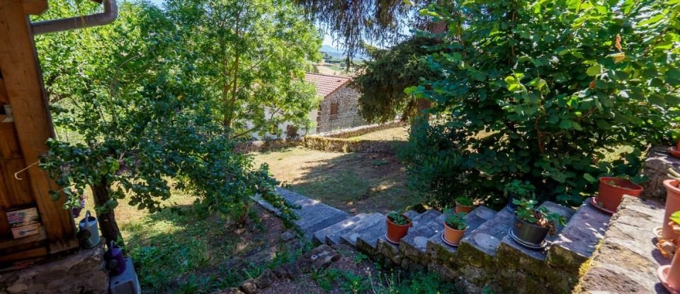 House 6 rooms of 198 m² in Polignac (43000)