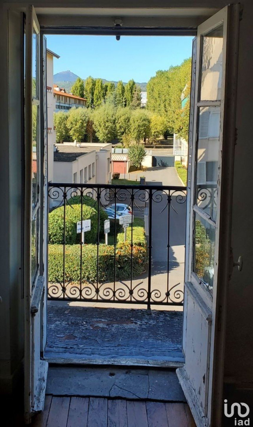 House 10 rooms of 156 m² in Clermont-Ferrand (63000)