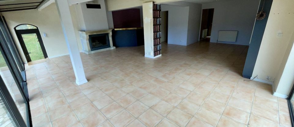 House 7 rooms of 175 m² in Roussas (26230)